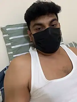 Snapshot of Handsome8677 chatting on 06.17.26 Handsome8677 online show from 06.17.26