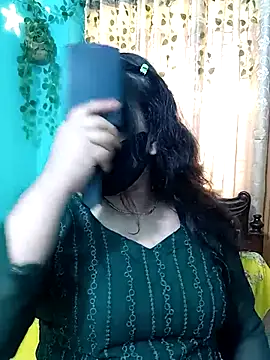 Snapshot of Porimoni22 chatting on 04.25.26 Porimoni22 online show from 04.25.26