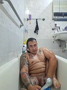 Snapshot of Rueditasss chatting on 02.14.26 Rueditasss online show from 02.14.26