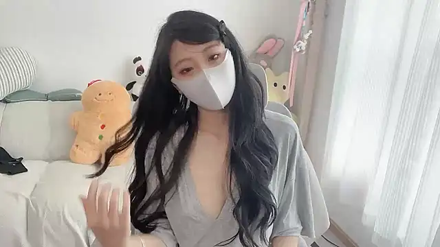 Snapshot of lsevenlll chatting on 05.16.26 lsevenlll online show from 05.16.26