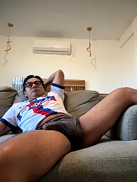 Snapshot of the_vein18 chatting on 11.21.25 the vein18 online show from 11.21.25