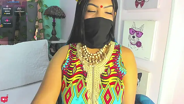 Iniya Parul online show from 03.25.26