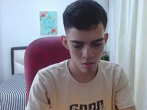 Snapshot of Kain_noir_ chatting on 10.28.25 Kain noir  online show from 10.28.25