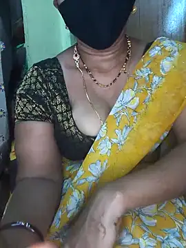 Snapshot of hot-telugu-queen chatting on 10.17.25 hot-telugu-queen online show from 10.17.25