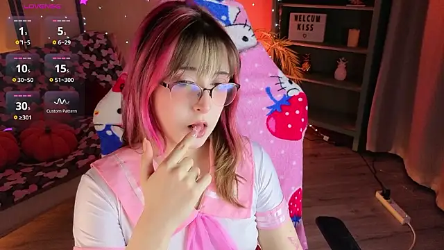 Soffi Toffi online show from 03.14.26