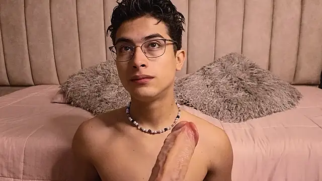 Aaron Eze online show from 01.09.26