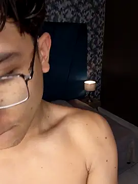 Aaron Eze online show from 03.02.26