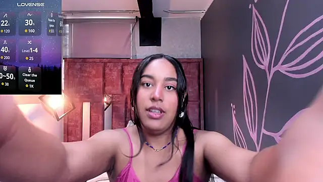 Snapshot of Rachel__Jonees chatting on 10.21.25 Rachel  Jonees online show from 10.21.25