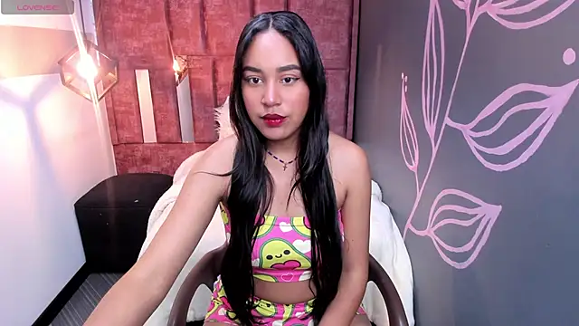 Snapshot of Rachel__Jonees chatting on 10.22.25 Rachel  Jonees online show from 10.22.25