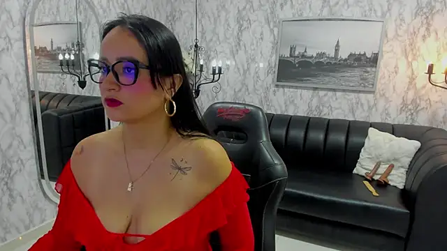 AlexandraMilff online show from 11.23.25