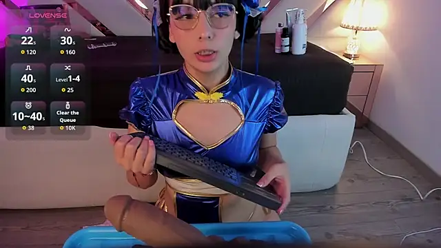 michelle cutee  online show from 02.07.26