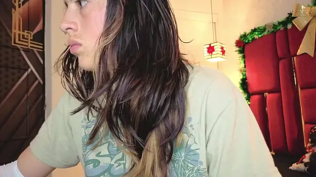 moon winy online show from 12.14.25