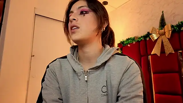 moon winy online show from 12.21.25