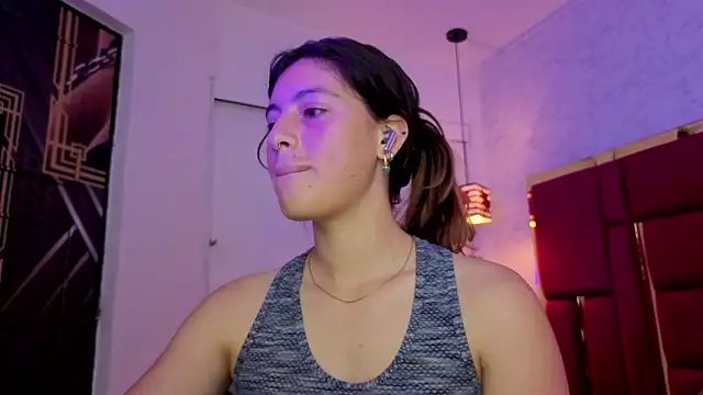 moon winy online show from 02.02.26