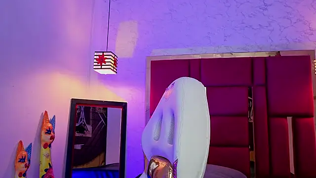 moon winy online show from 03.08.26