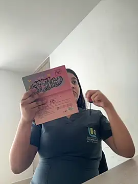 Snapshot of Mia_Sun14 chatting on 10.28.25 Mia Sun14 online show from 10.28.25