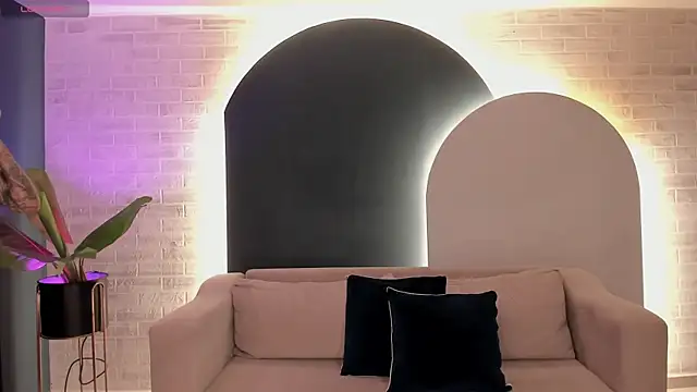 ChristineFord  online show from 10.28.25