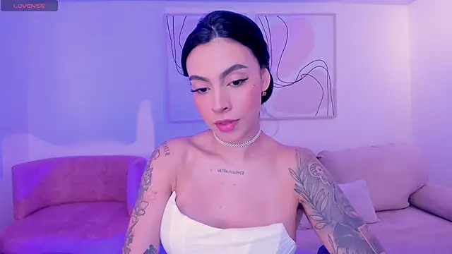 ChristineFord  online show from 11.05.25