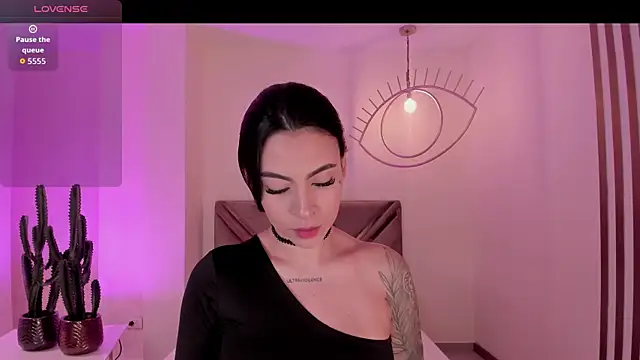 ChristineFord  online show from 11.12.25