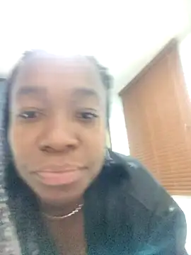 Snapshot of Britany_2-7 chatting on 10.21.25 Britany 2-7 online show from 10.21.25