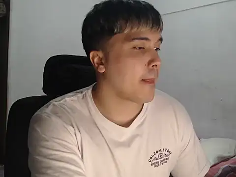 CuteAlexBoy online show from 04.25.26