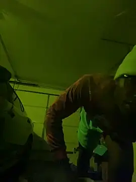 Snapshot of Jamesjonesjrr chatting on 10.28.25 Jamesjonesjrr online show from 10.28.25