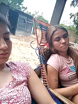 Snapshot of 2Hot_Queens chatting on 10.19.25 2Hot Queens online show from 10.19.25