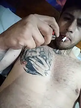 Snapshot of Links013 chatting on 10.31.25 Links013 online show from 10.31.25