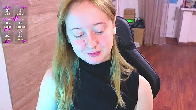 Snapshot of sofiy_milashka999 chatting on 10.27.25 sofiy milashka999 online show from 10.27.25