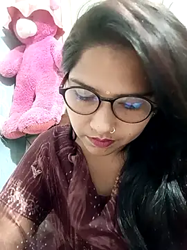 Snapshot of Vanshika1432 chatting on 10.22.25 Vanshika1432 online show from 10.22.25