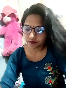 Snapshot of Vanshika1432 chatting on 10.24.25 Vanshika1432 online show from 10.24.25
