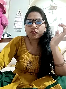 Snapshot of Vanshika1432 chatting on 10.25.25 Vanshika1432 online show from 10.25.25