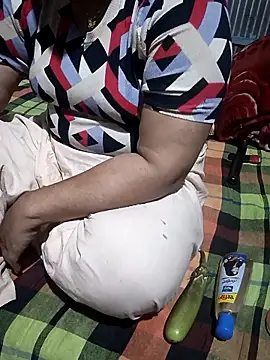 Snapshot of Priyanka-Khan chatting on 06.14.26 Priyanka-Khan online show from 06.14.26