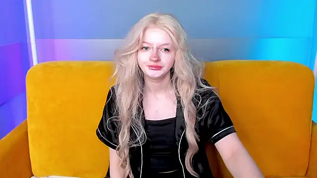 AlessaKiss online show from 11.14.25