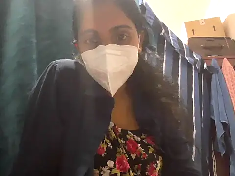 shainiasha1 online show from 05.26.26