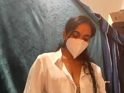 shainiasha1 online show from 05.27.26