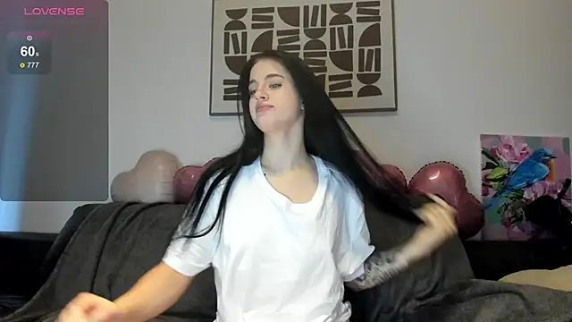 LexiSinnn online show from 11.27.25