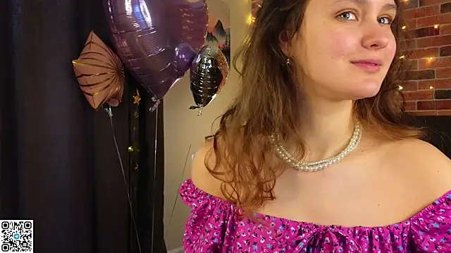 Snapshot of FoxFever chatting on 02.23.26 FoxFever online show from 02.23.26