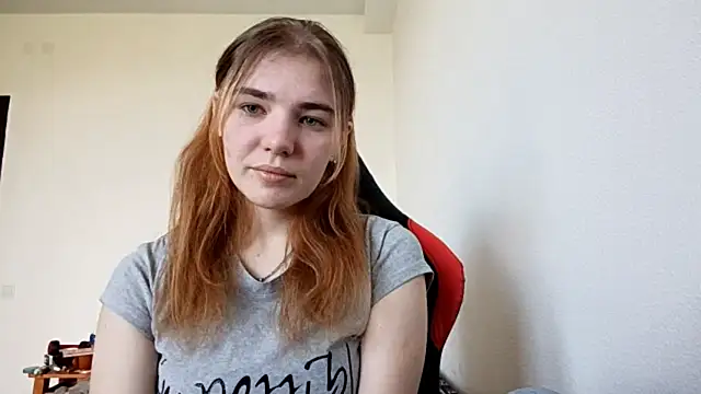 Snapshot of Lisa_grander chatting on 10.21.25 Lisa grander online show from 10.21.25