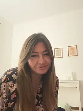 Snapshot of gabriellacali chatting on 10.16.25 gabriellacali online show from 10.16.25