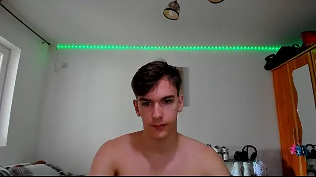 Snapshot of BradyFlint chatting on 06.09.26 BradyFlint online show from 06.09.26