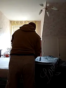 Snapshot of Ptitcouic chatting on 10.21.25 Ptitcouic online show from 10.21.25