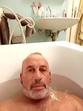 Snapshot of Ptitcouic chatting on 11.06.25 Ptitcouic online show from 11.06.25