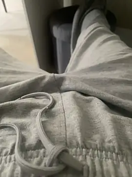 NayaValen online show from 11.21.25