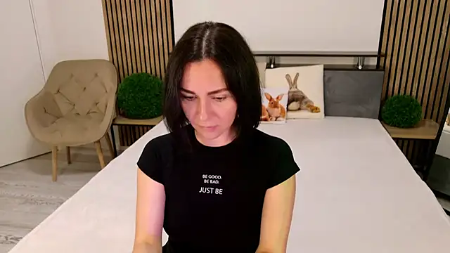 DitaNoir online show from 07.14.26