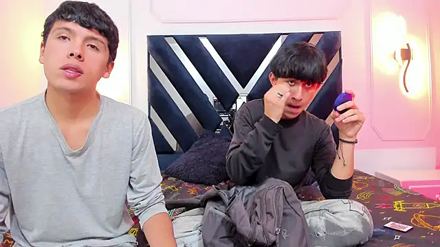 hoot booys  online show from 11.17.25