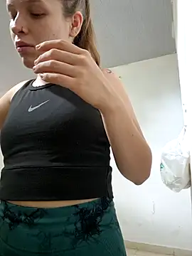 bambiluly online show from 11.04.25