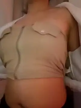 petite coral online show from 02.08.26