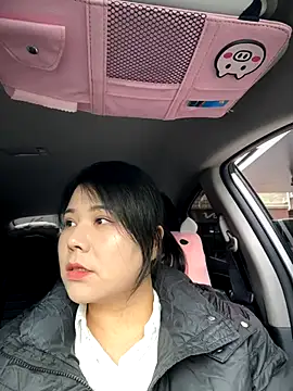 Snapshot of Alice9988 chatting on 10.21.25 Alice9988 online show from 10.21.25