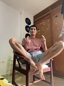 Snapshot of gsusss_feet chatting on 10.18.25 gsusss feet online show from 10.18.25